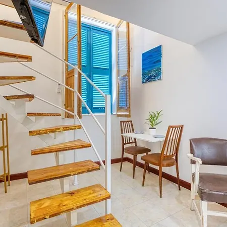 Twentyseven Little In The Heart Of * Sliema