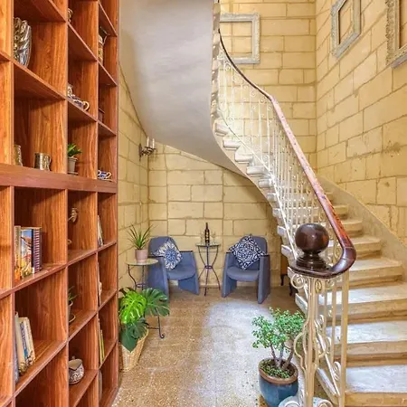 شقة Maltese Charm Meets Designer Living In Prime سليمة