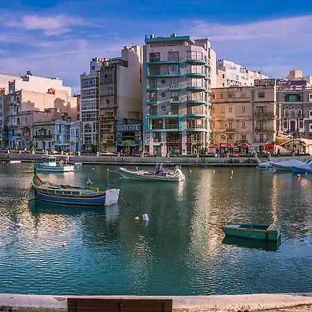 Appartement Maltese Charm Meets Designer Living In Prime Sliema