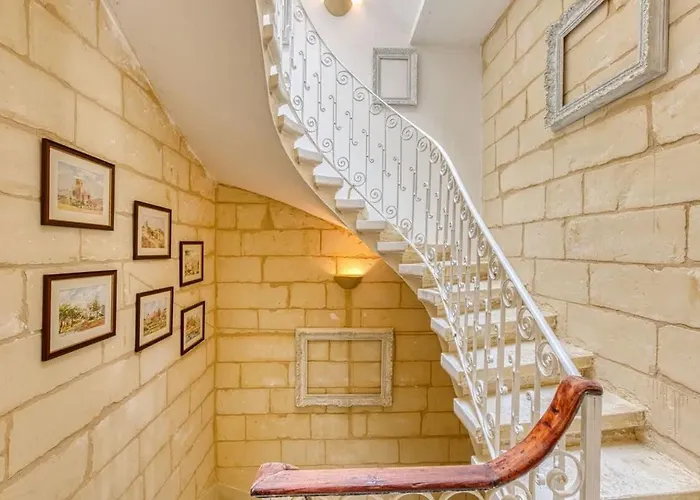 Twentyseven Little In The Heart Of * Sliema